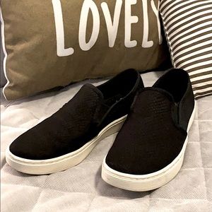 Somers Slip on by Sofft Black Leather Sneakers 8.5